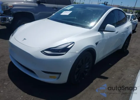 2022 Tesla Model Y Performance Dual Motor All-Wheel Drive from USA, damaged, VIN 7SAYGDEF2NF558690